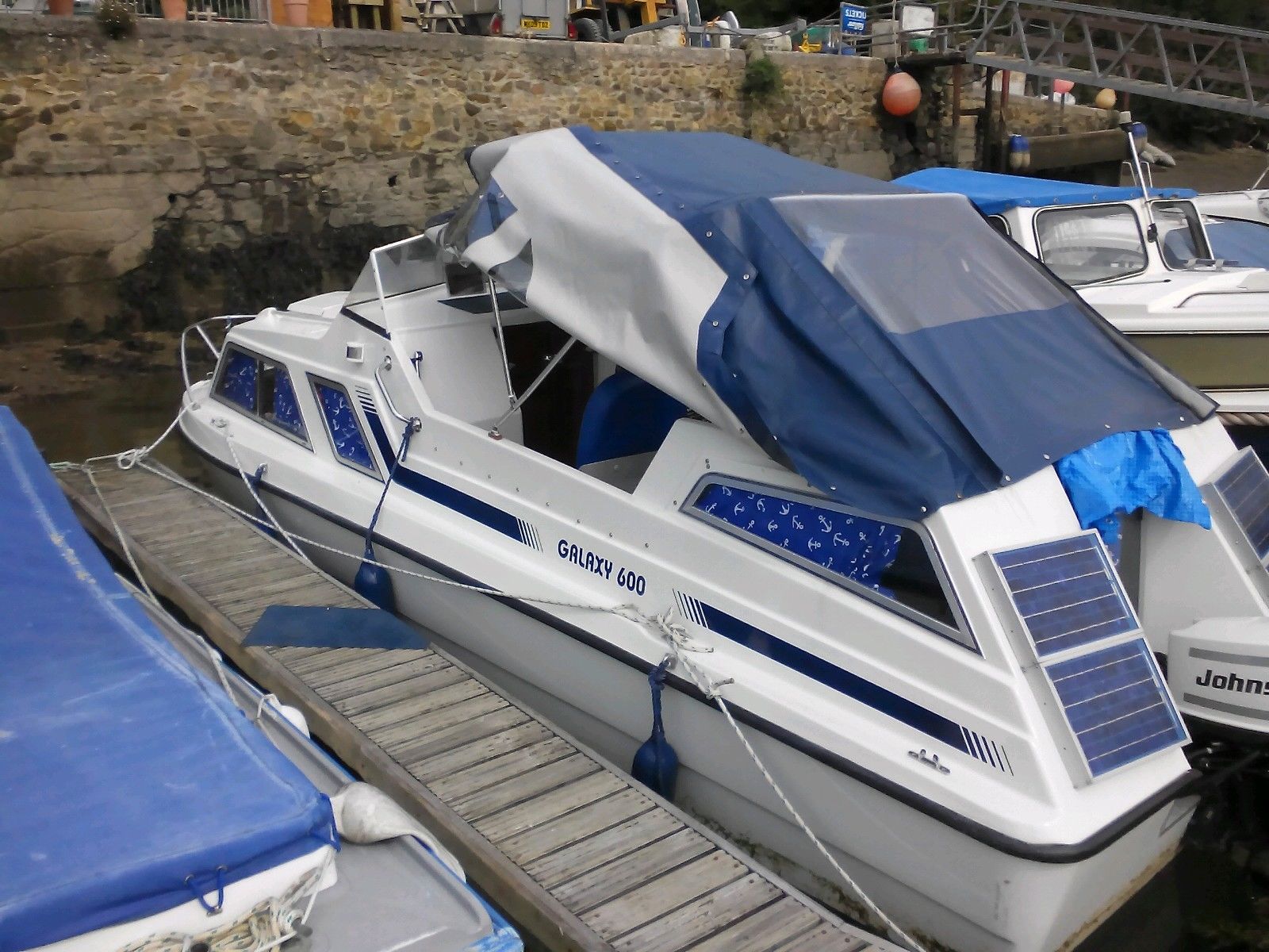 Cabin-Cruiser-Power-Boat-_57-9