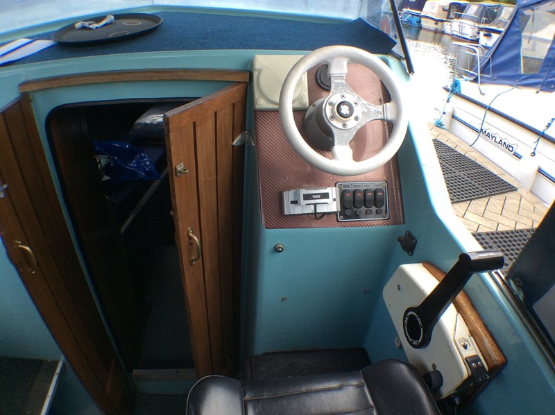 Microplus-600-Centre-Cockpit-boat-for-sale-gallery-6414_8-800